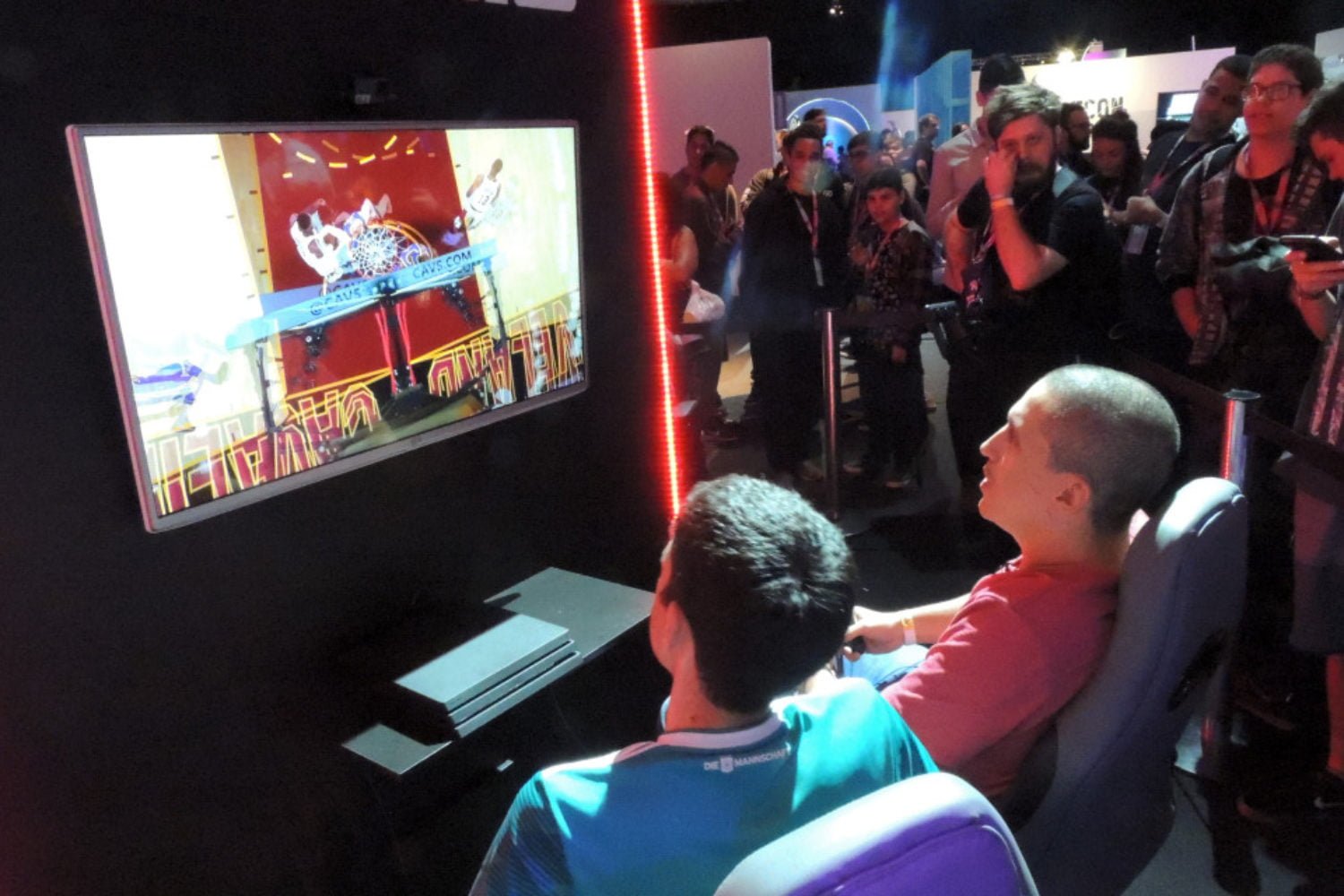 Anderson Gaveta jogando NBA2K na GameXP