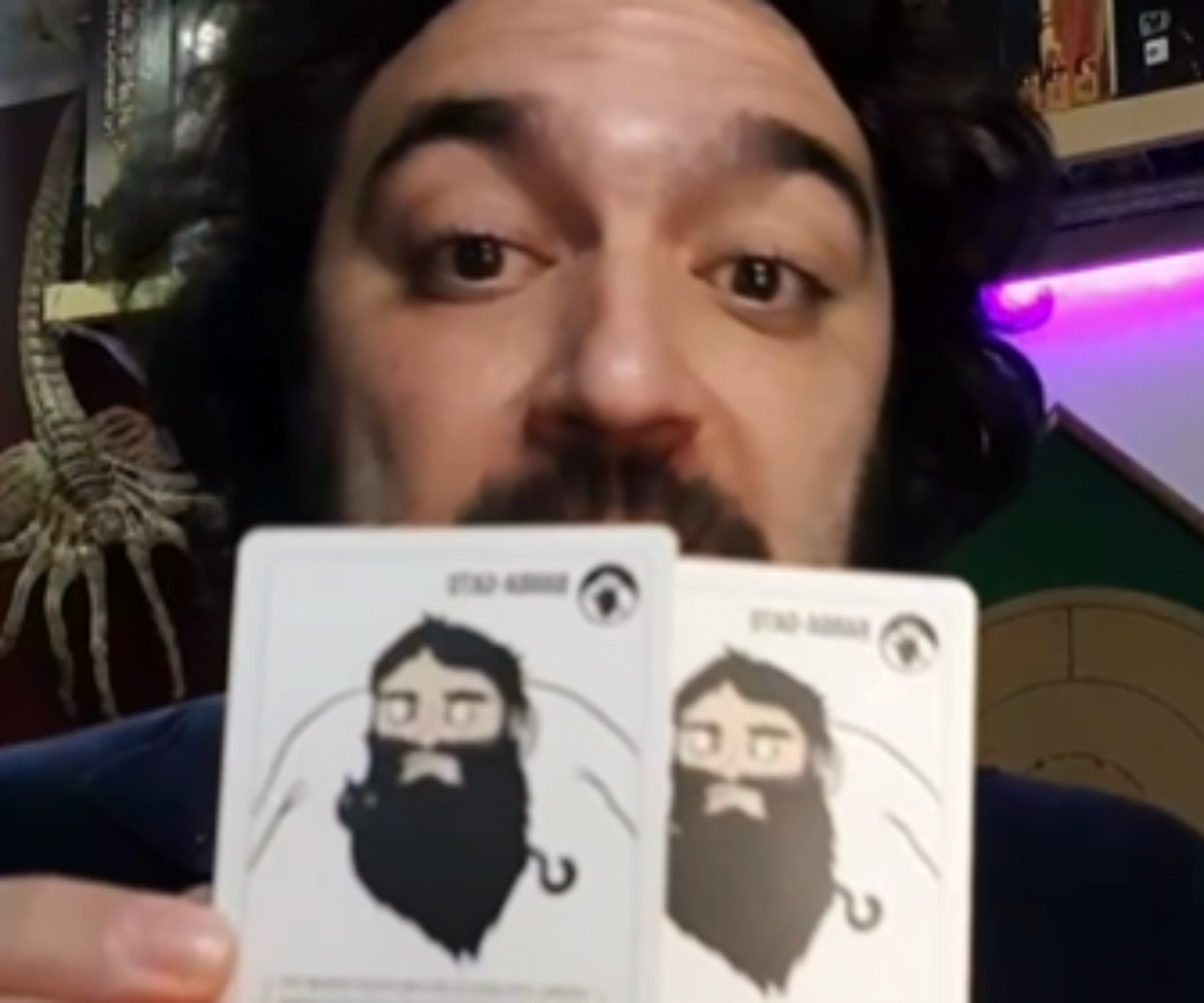 Diogo Braga ensina Exploding Kittens nos stories - Galapagos Jogos - EPIC Digitais