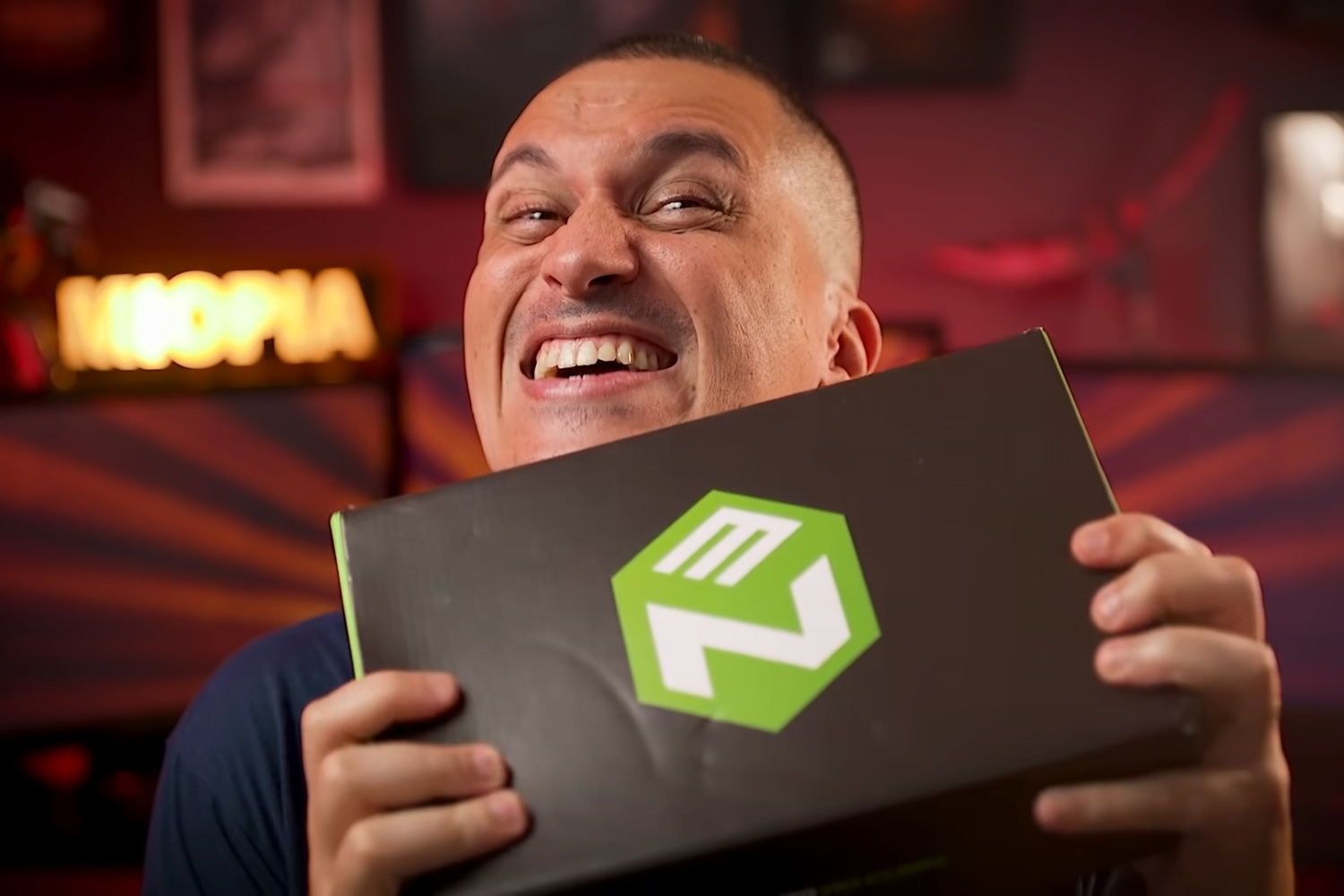 Gaveta faz o unboxing da Nerd ao Cubo do mês de novembro