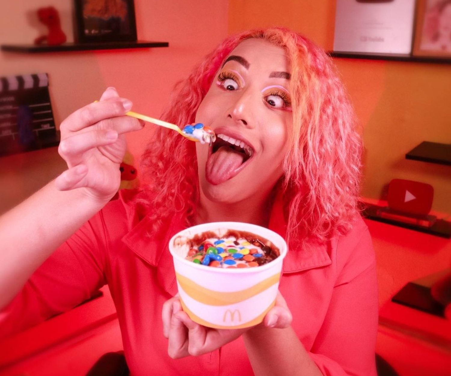 Bryanna divulga lançamento do Mega Mc Flurry M&M's para iFood
