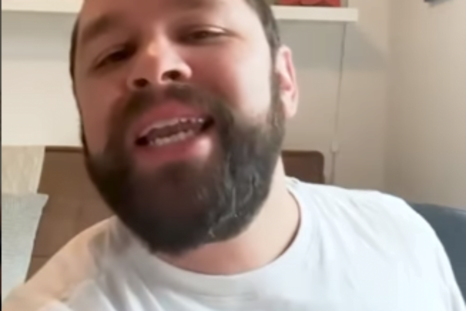 Thiago Romariz divulgando o NOW da Claro